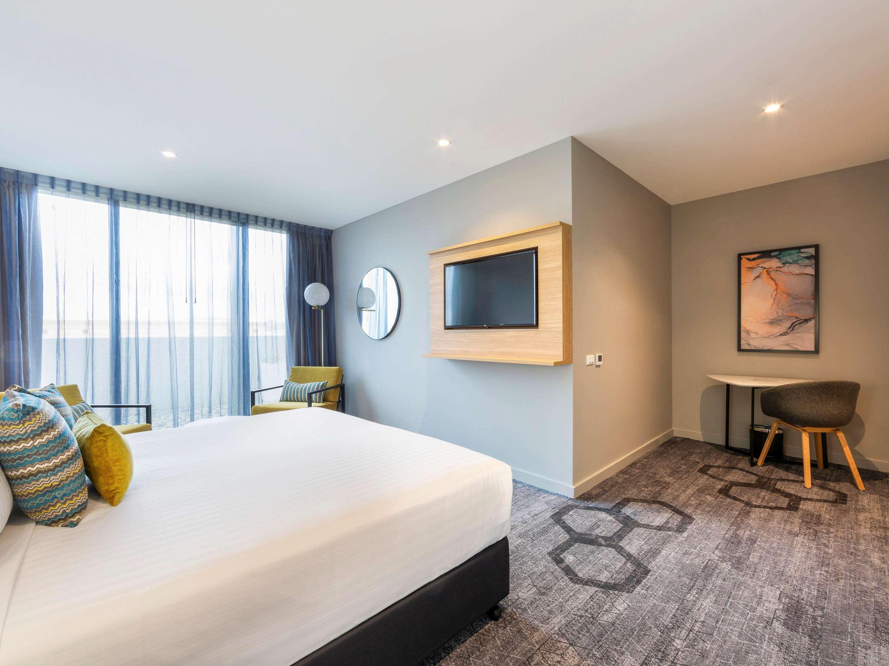 Mercure Canberra Belconnen Екстериор снимка
