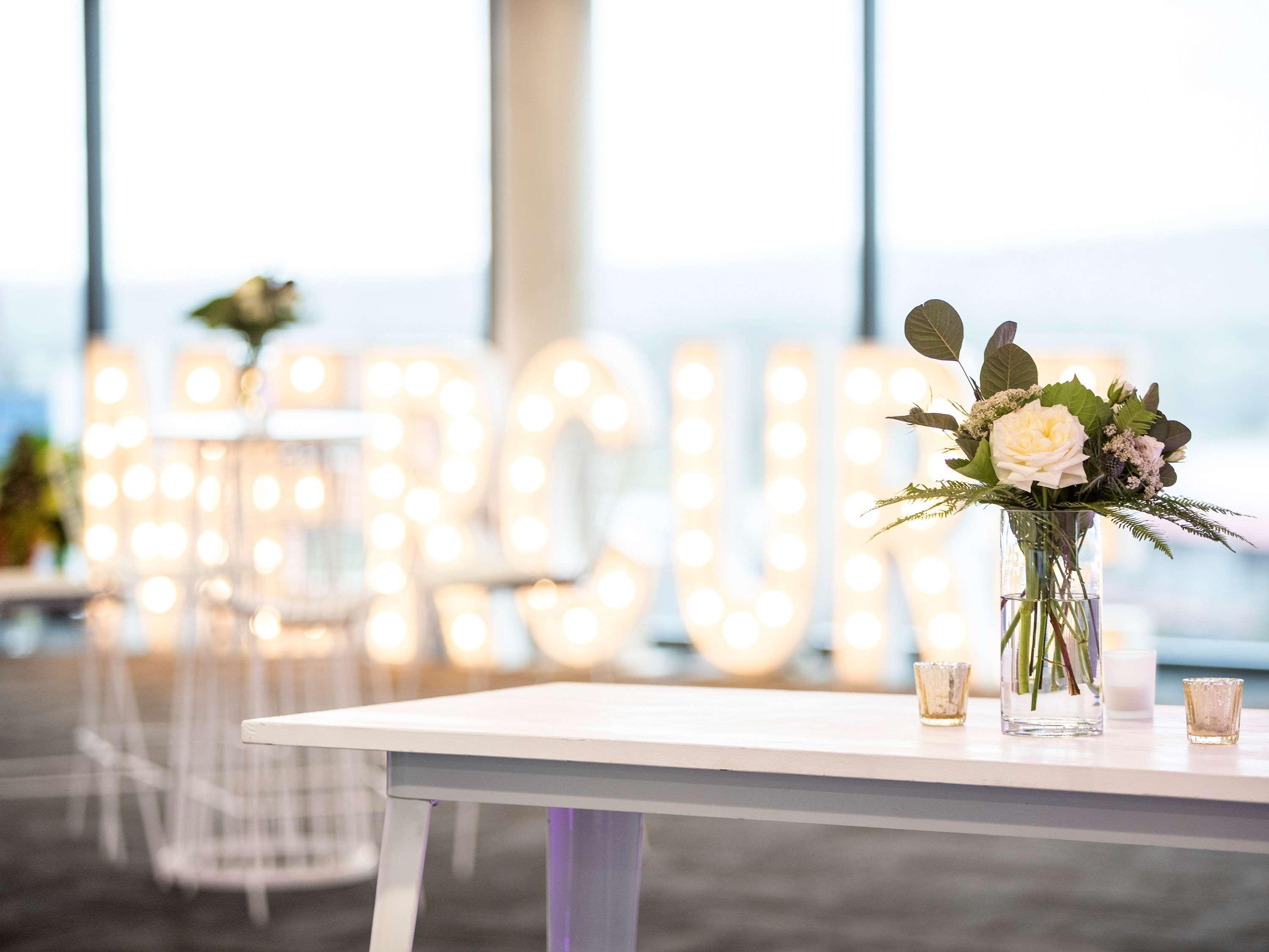 Mercure Canberra Belconnen Екстериор снимка