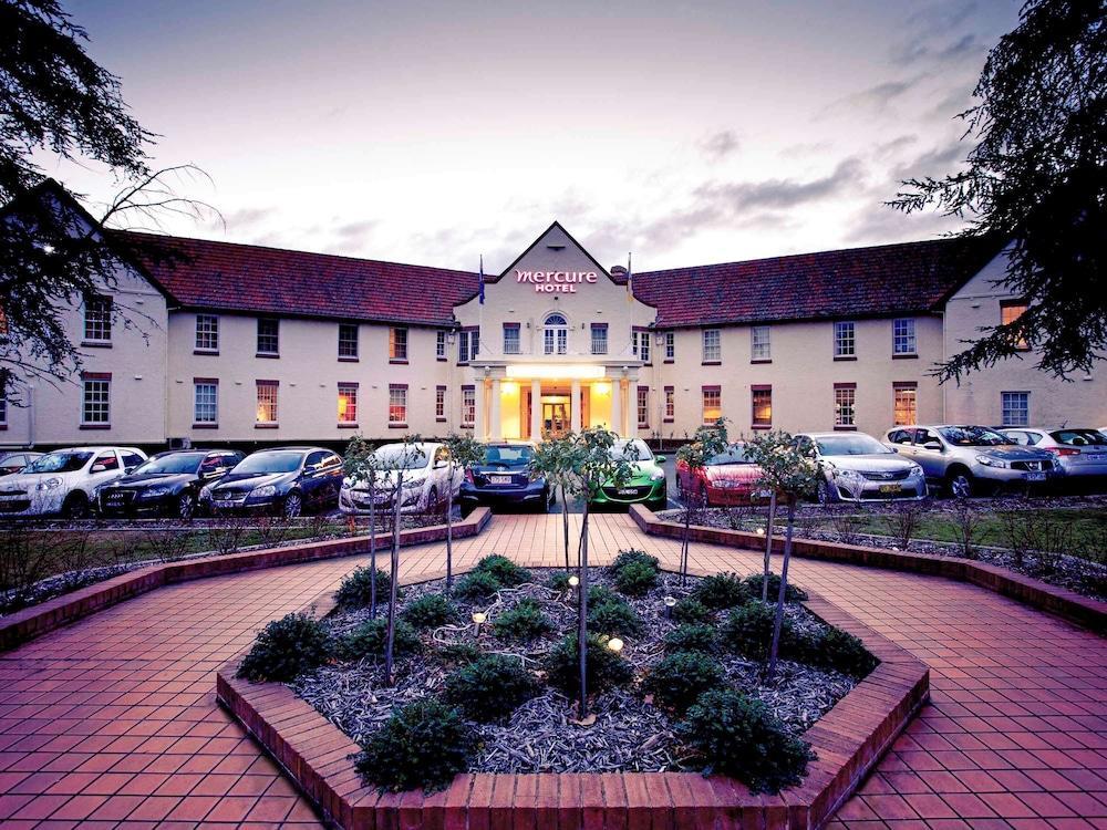 Mercure Canberra Belconnen Екстериор снимка