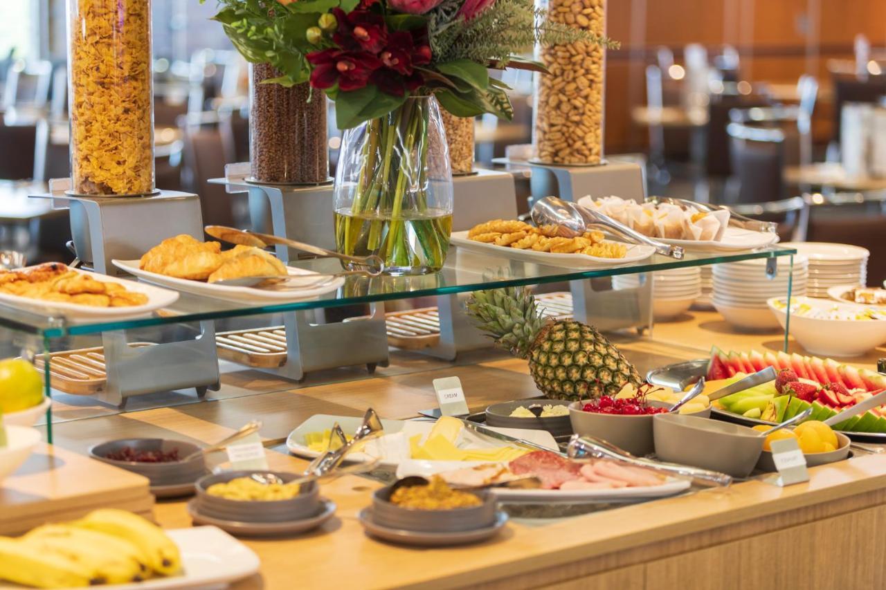 Mercure Canberra Belconnen Екстериор снимка
